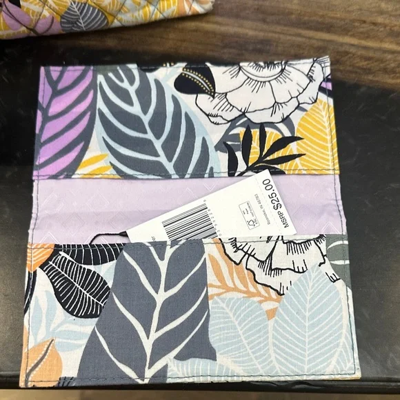 Vera Bradley, Palm Floral, Vibrant Quilted Floral Accessory Set - Picture 13 of 16